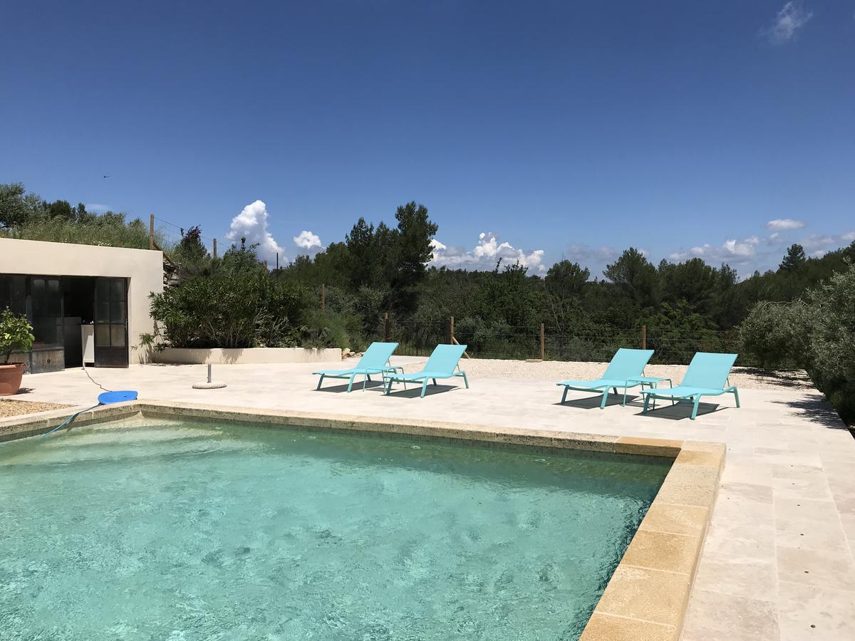 Chut ! C'Est Ici Hotel Venelles Bagian luar foto