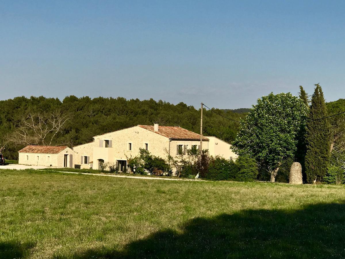 Chut ! C'Est Ici Hotel Venelles Bagian luar foto